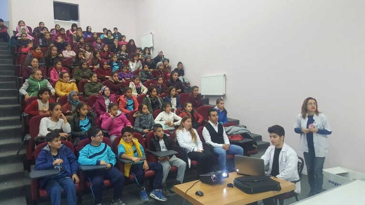 Batman\'da Çocuklara Diş Bakımı Anlatıldı