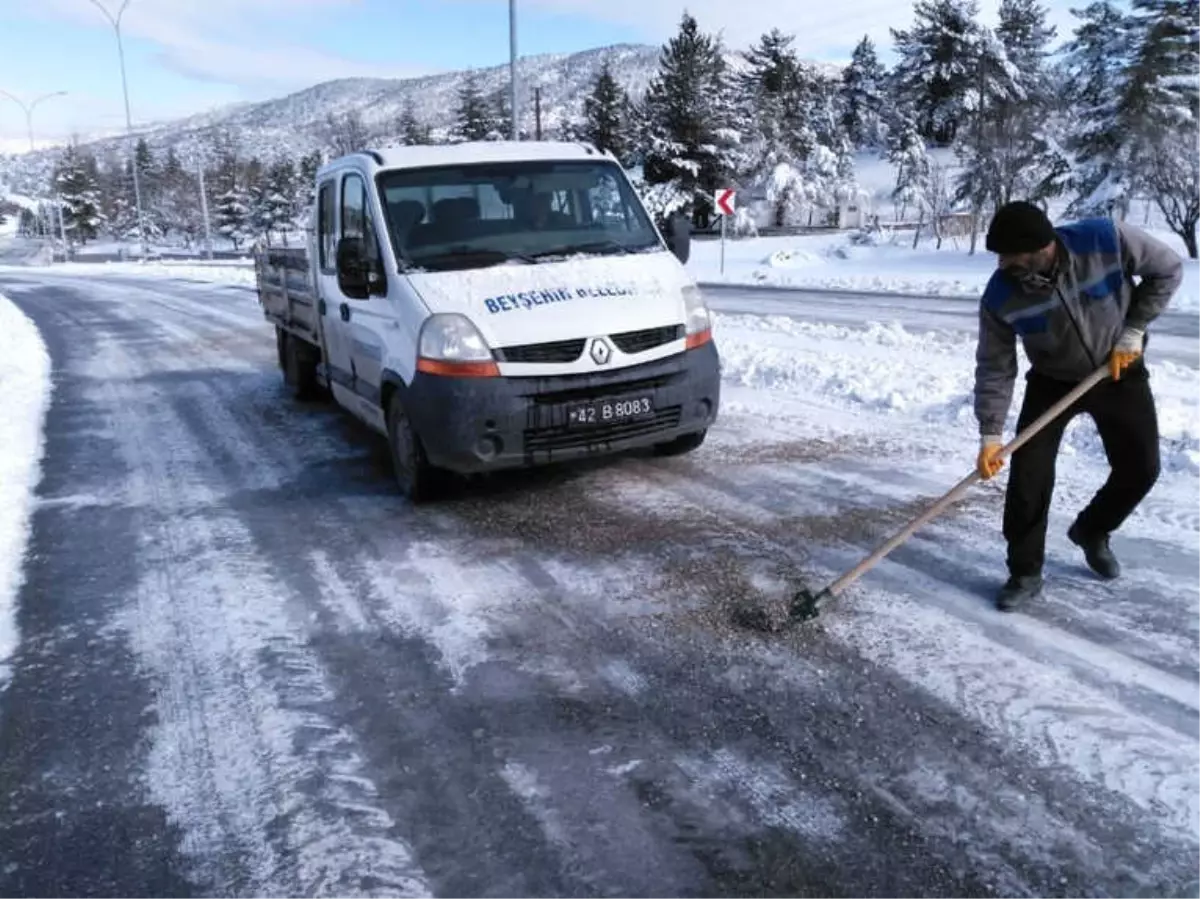 Beyşehir\'de Kar Temizliği Çalışmaları