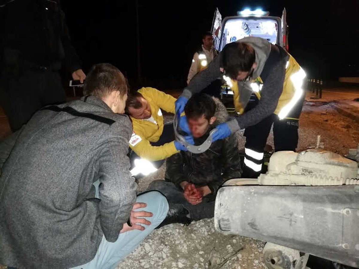 Darp Edilen Genç Motosikletiyle Kaza Yaptı