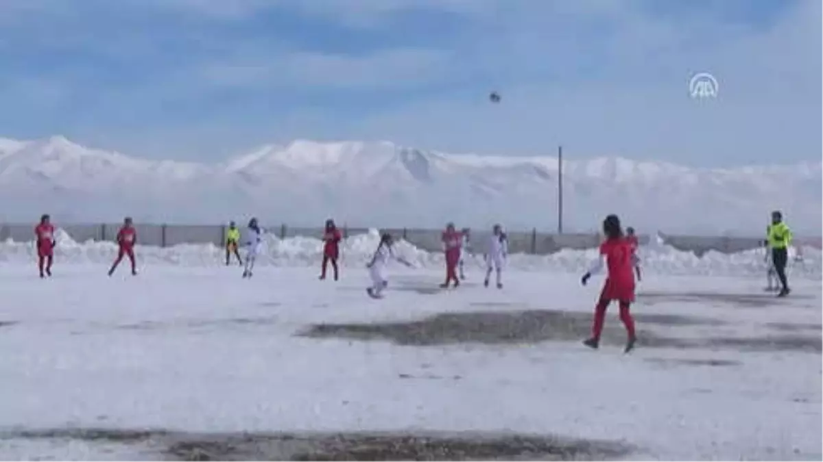 Futbol: Yıldız Kızlar Türkiye Şampiyonası