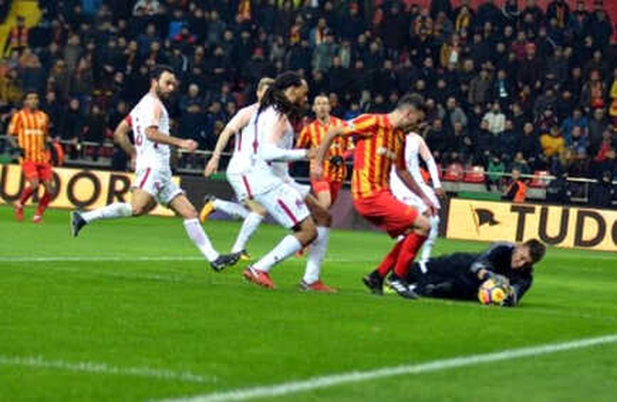 Galatasaray, Kayserispor\'u Deplasmanda Yendi