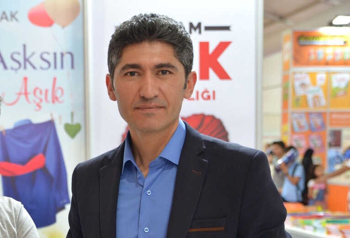 Gazeteci Sinan Cavlak, Attarlar Odası Başkan Adayı Oldu
