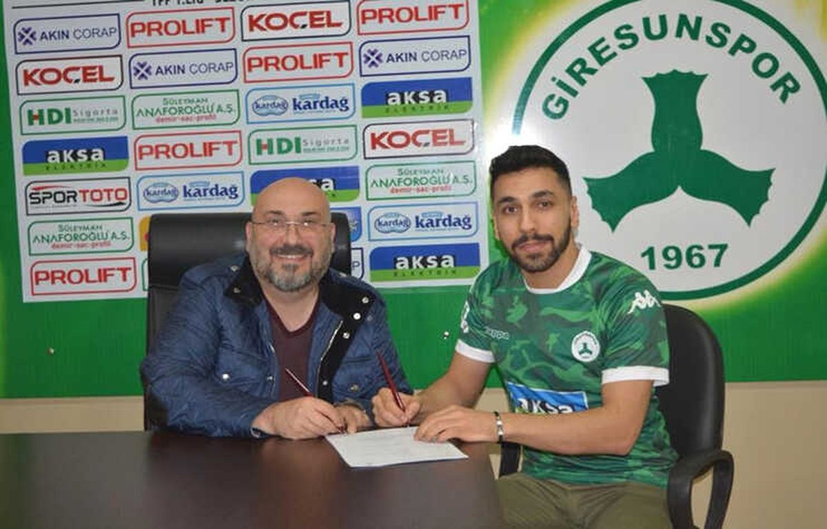 İmzayı Attı