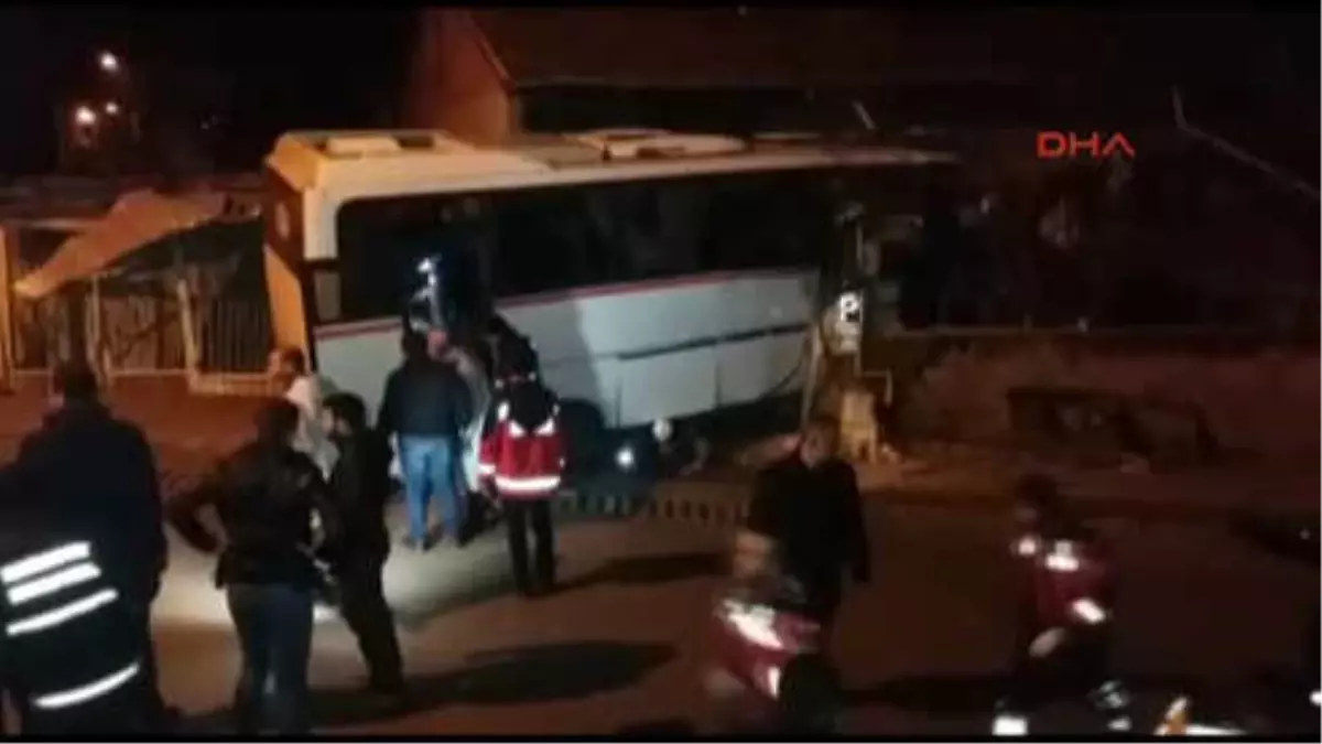 Karabük İşçi Servisi Eve Çarptı 4 Ölü, 2 Yaralı