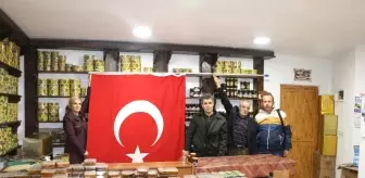 Marmaris'ten Zeytin Dalı Harekatına Katılan Mehmetçiğe Bal Gönderildir