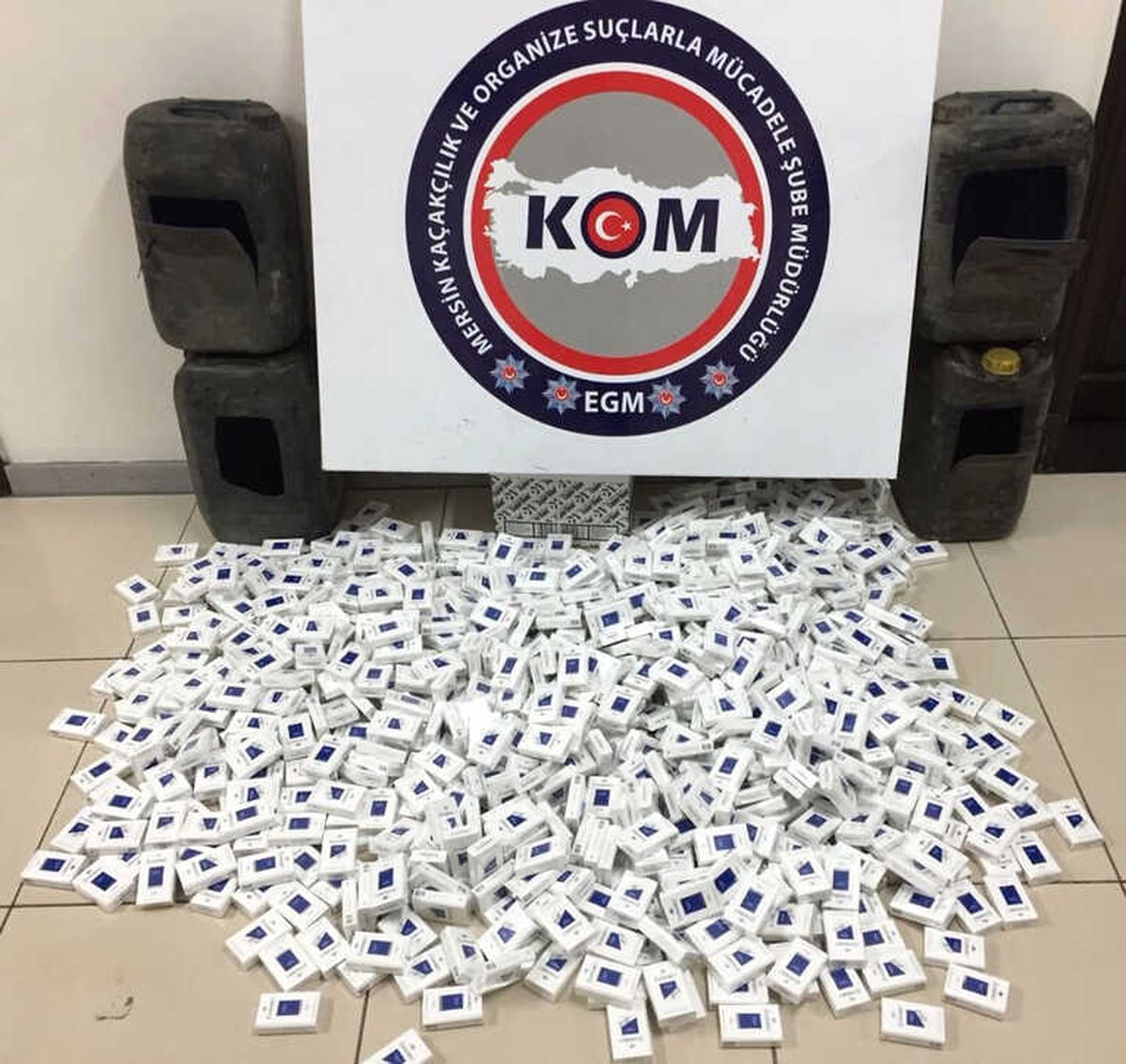 Mersin\'de 2 Bin 151 Paket Kaçak Sigara Ele Geçirildi