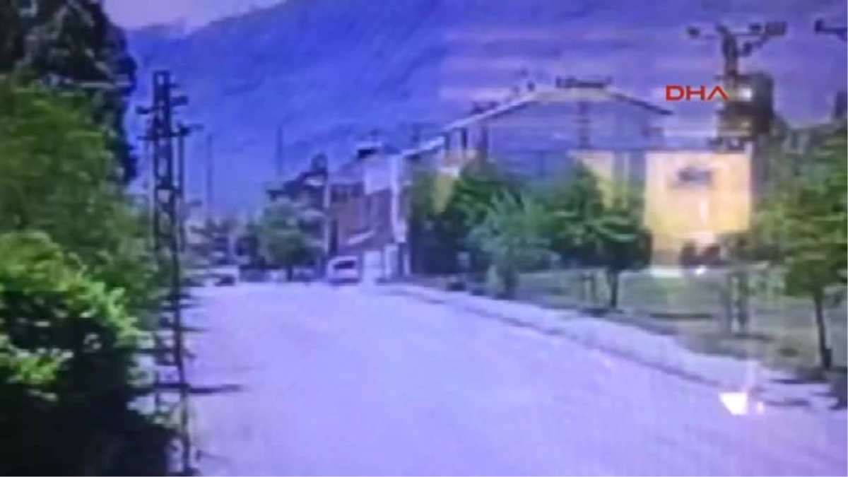 Tunceli-Ovacık\'ta Adliye Lojmanlarına Bombalı Saldırıyı Düzenleyen PKK\'lı Yakalandı