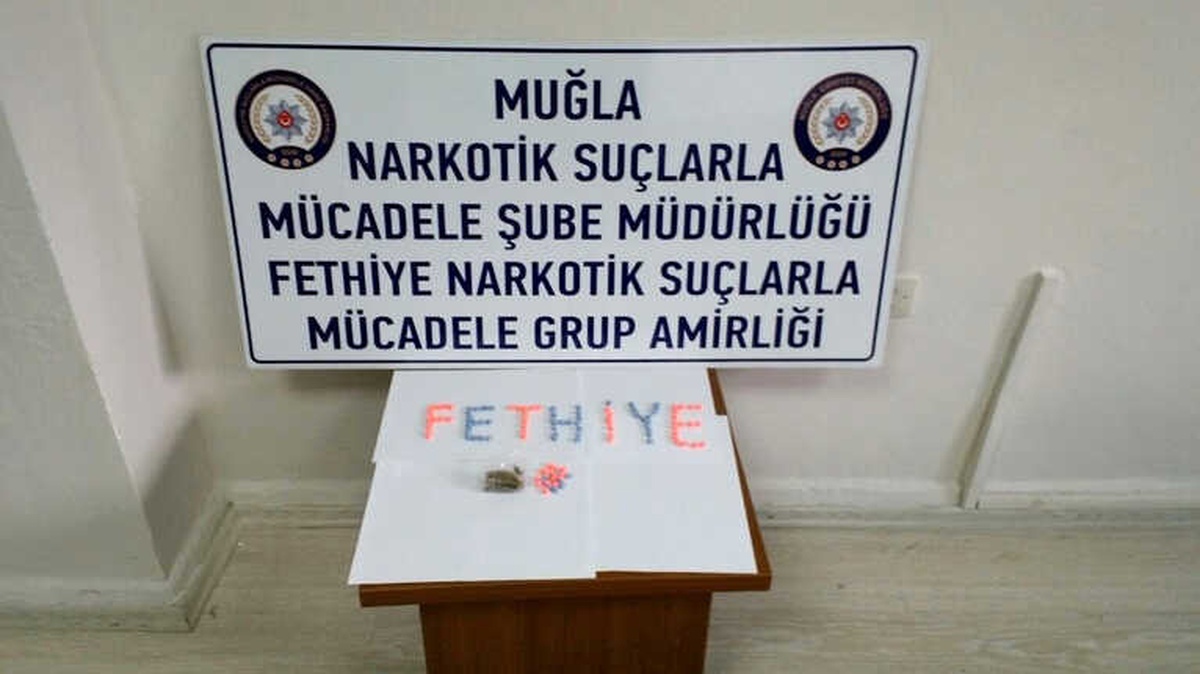 Uyuşturucu Yakıt Deposunun Kapağından Çıktı