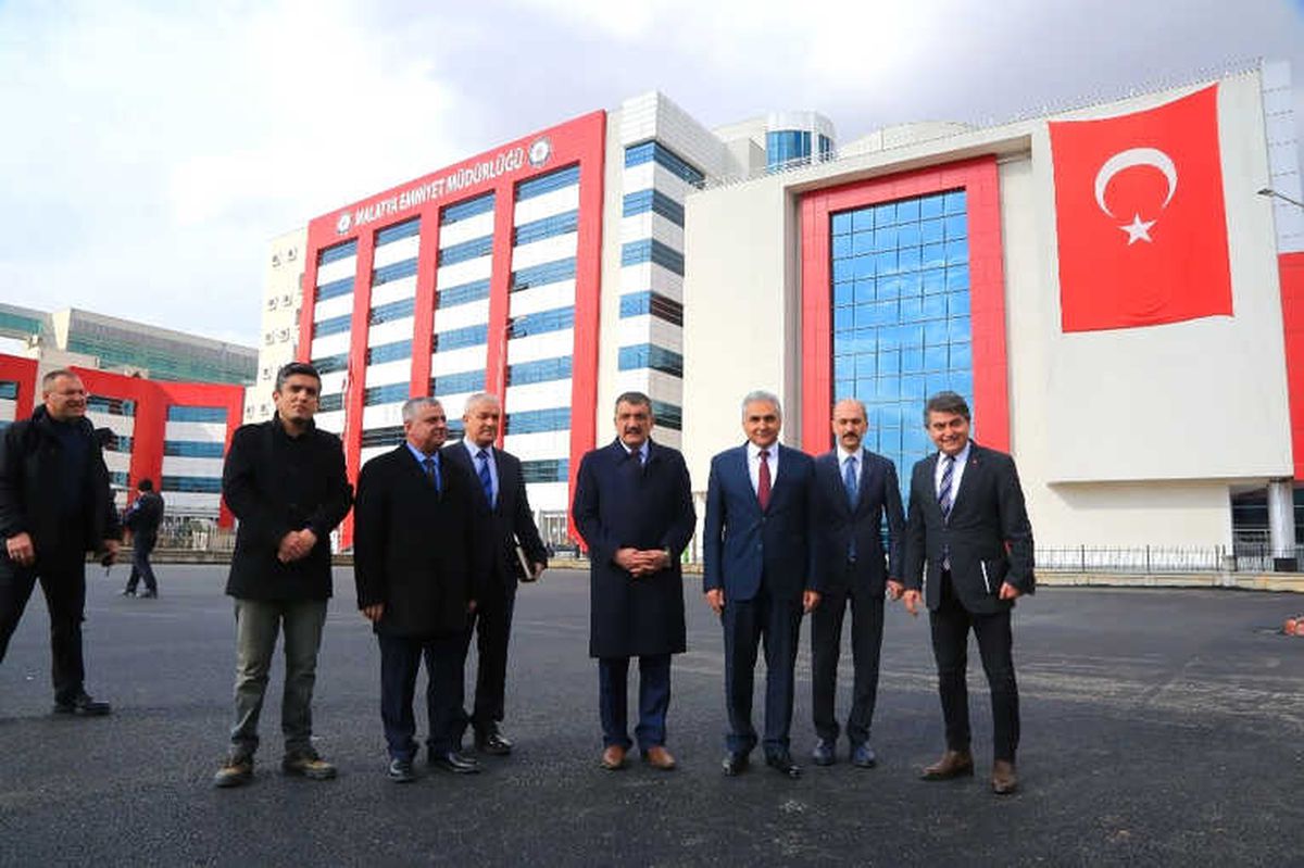 Yeni Emniyet Binasında Çevre Düzenlemesi