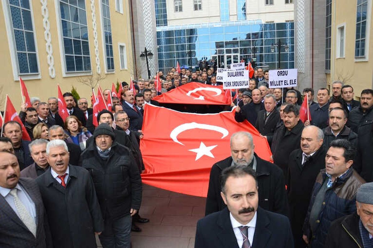 Karabacak: "Söz Konusu Vatansa Gerisi Teferruattır"
