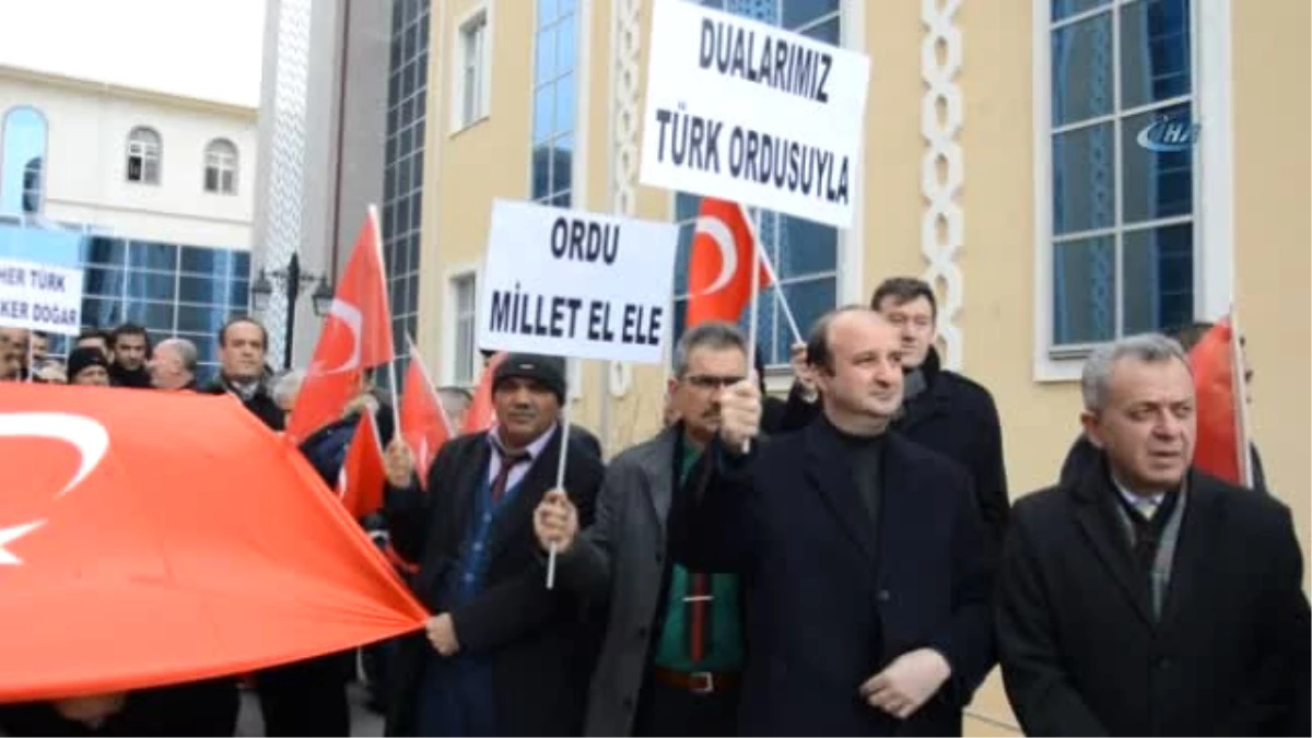 Kırıkkale Türk Eğitim-Sen Yönetim Kurulu Başkanı Karabacak: "Söz Konusu Vatansa Gerisi Teferruattır"