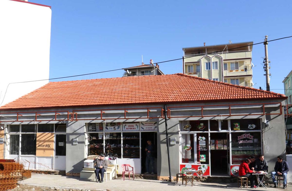 Köprübaşı\'nda Meydan Çalışmaları Devam Ediyor