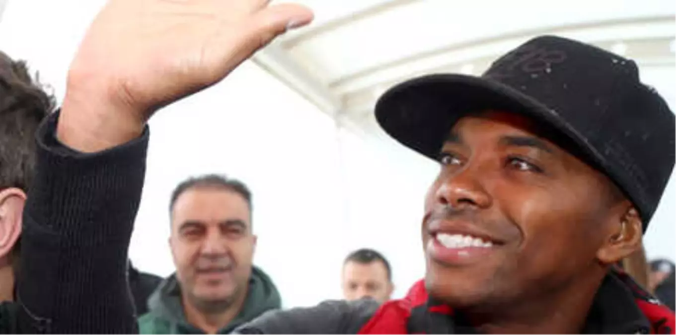 Sivas Belediyesi\'nden İlginç Robinho Paylaşımı