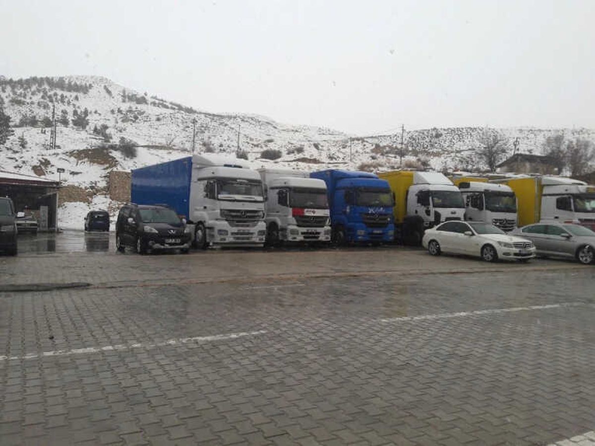 Sivas\'ta Uzun Araç Kuyrukları Oluştu