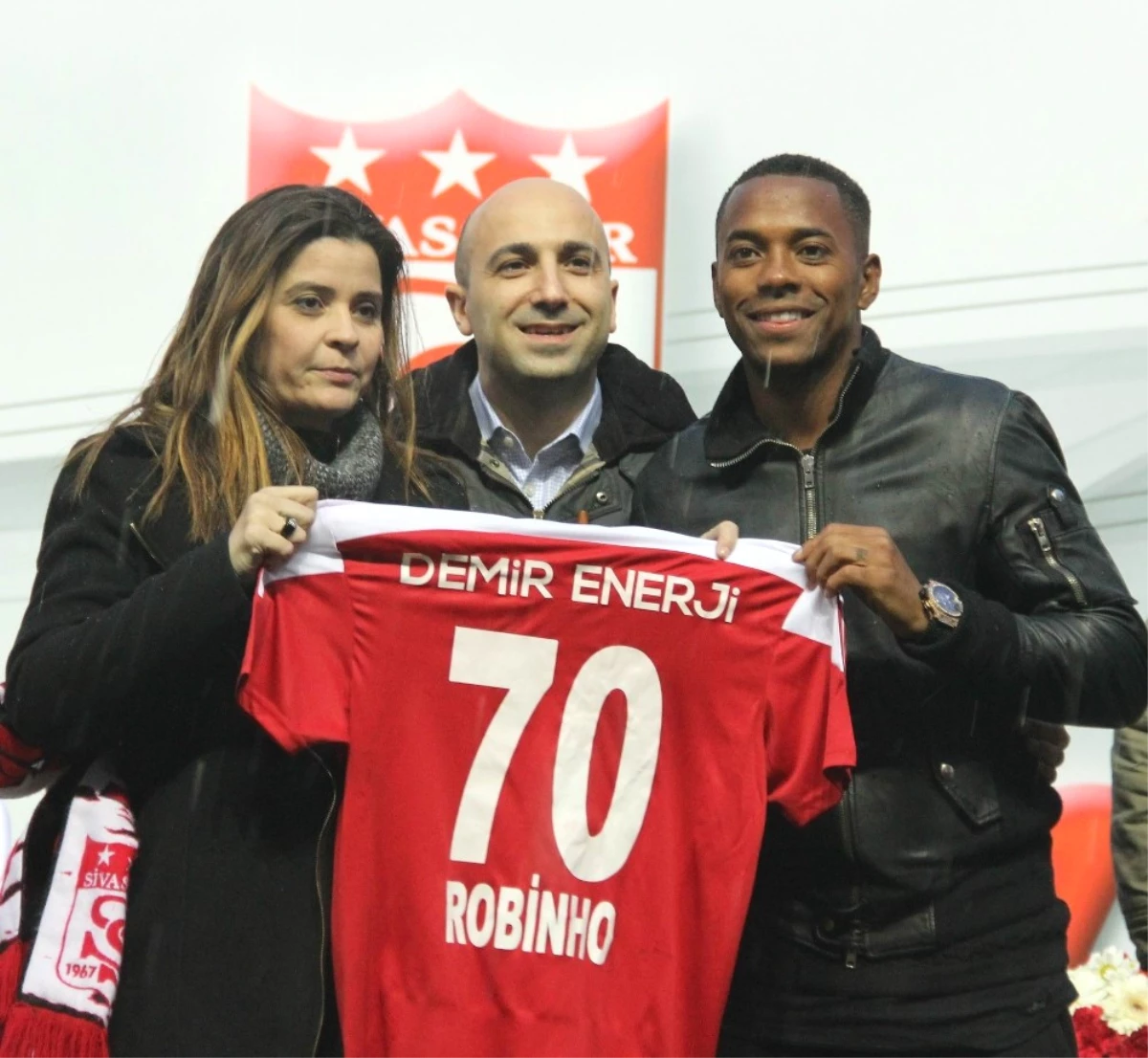 Sivasspor, Robinho ile 1,5 Yıllık Sözleşme İmzaladı