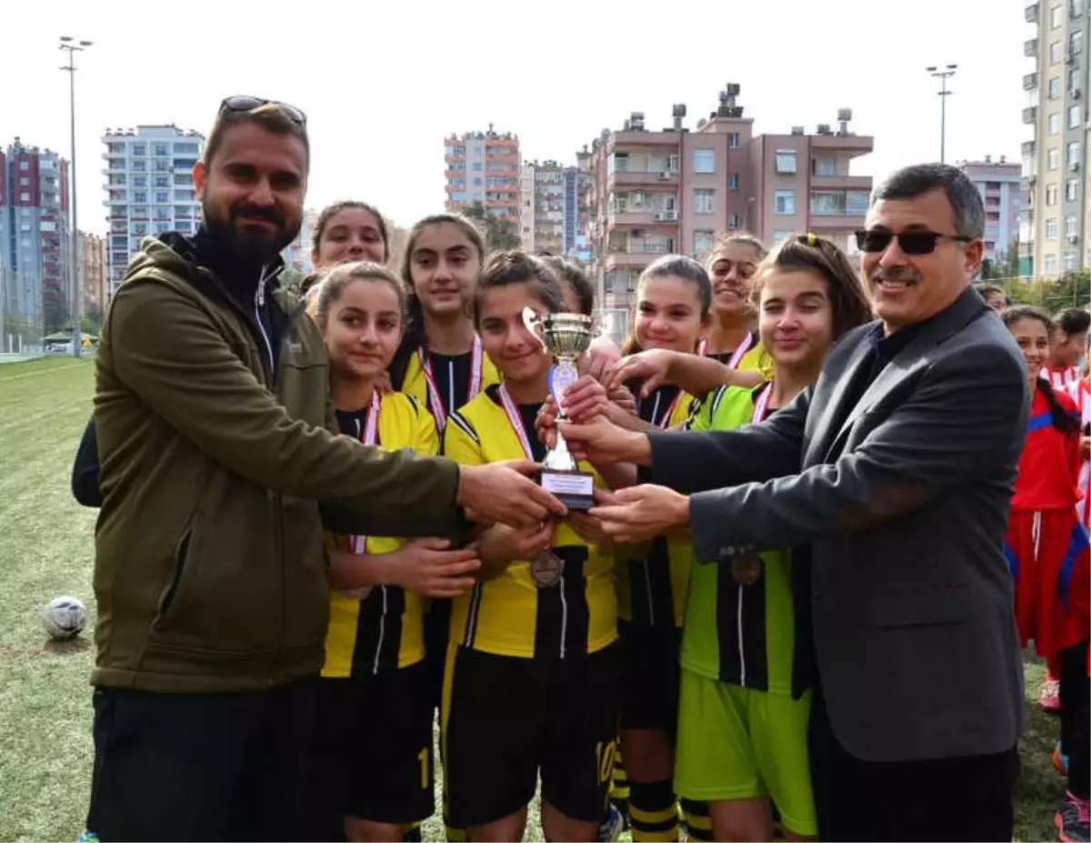 Yıldız Kızlar Futbol İl Birinciliği Tamamlandı