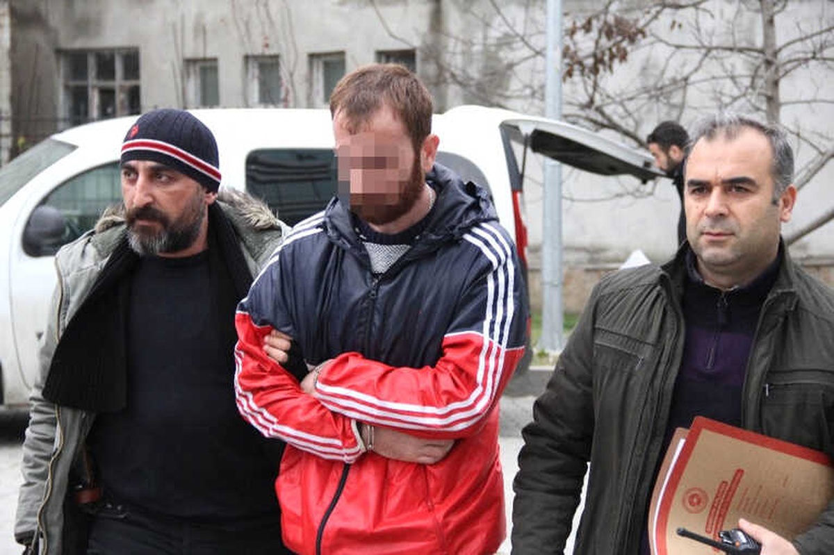 13 Yaşındaki Kızın Fotoğrafıyla Sosyal Medyada Hesap Açıp Fuhuş İçin Dolandırmaya Gözaltı