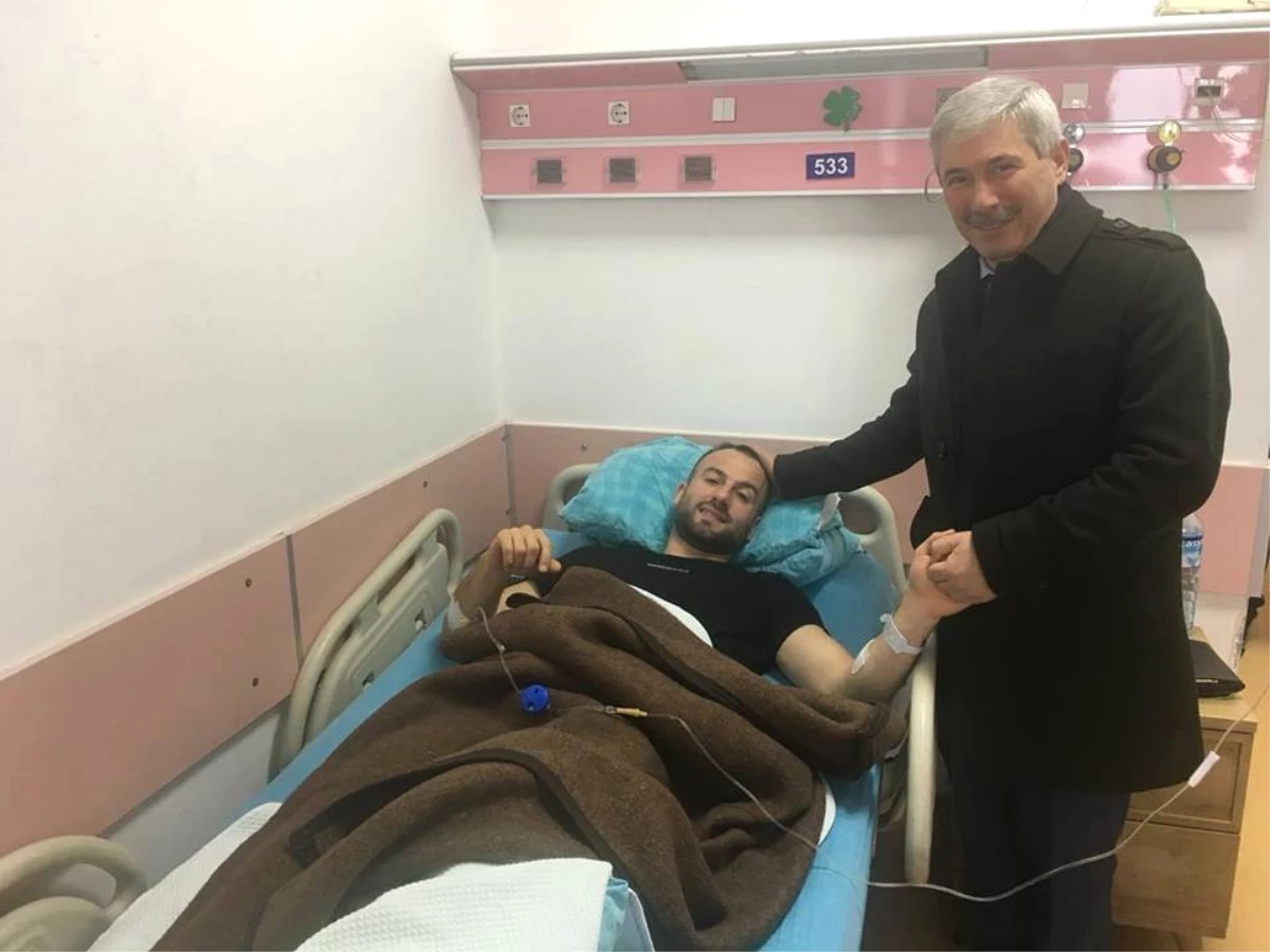 Başkan Yılmaz, Demir\'i Hastanede Ziyaret Etti