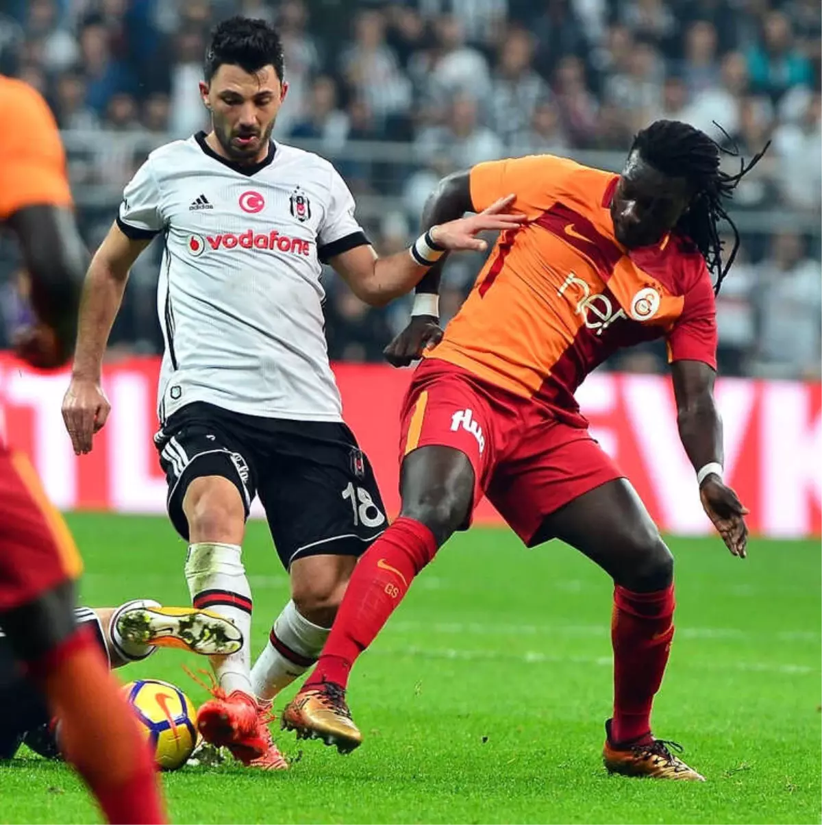 Beşiktaş, Tolgay Arslan\'ın Sözleşmesini 2022 Yılına Uzattı