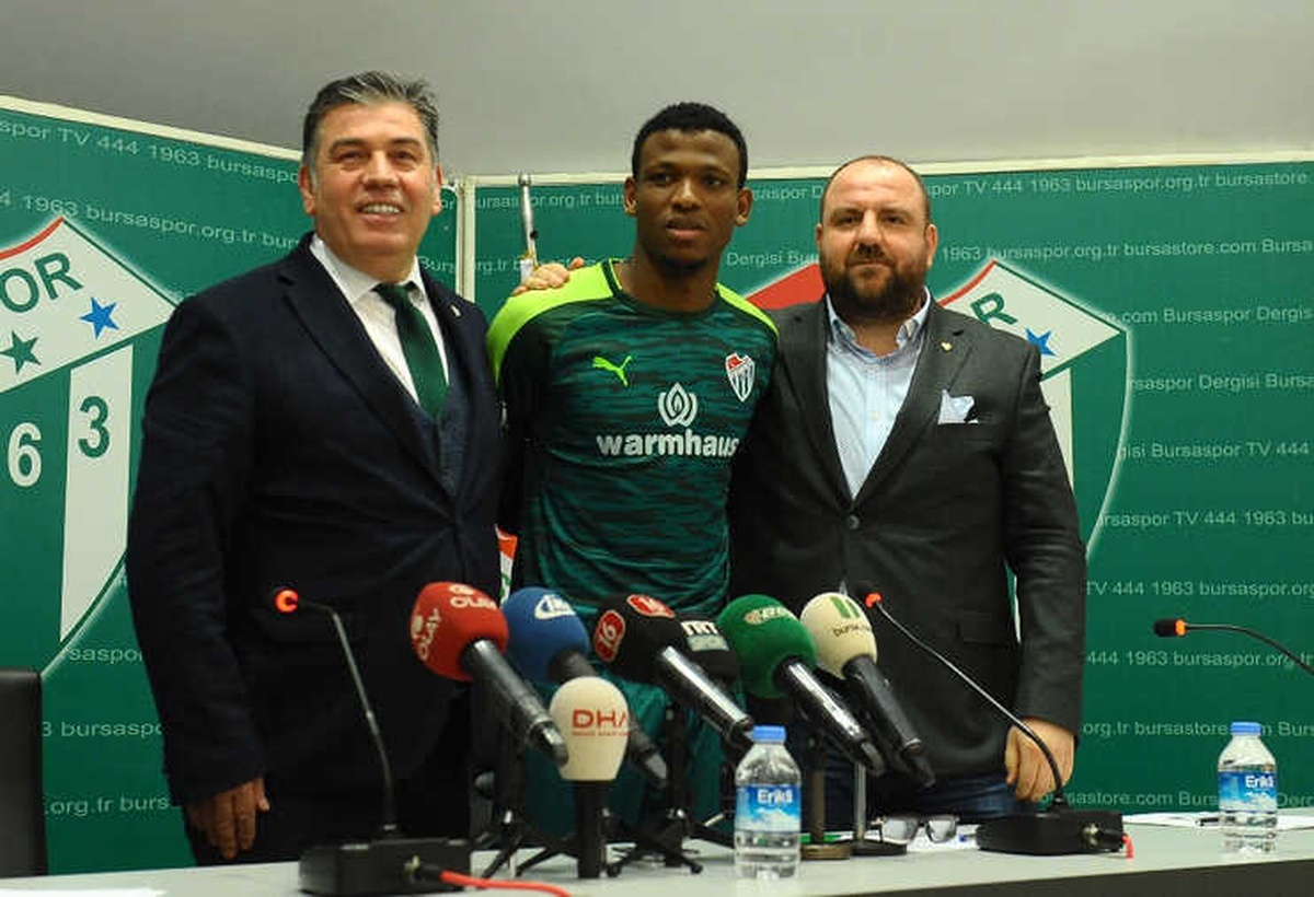 Bursaspor Shehu ile Sözleşme İmzaladı