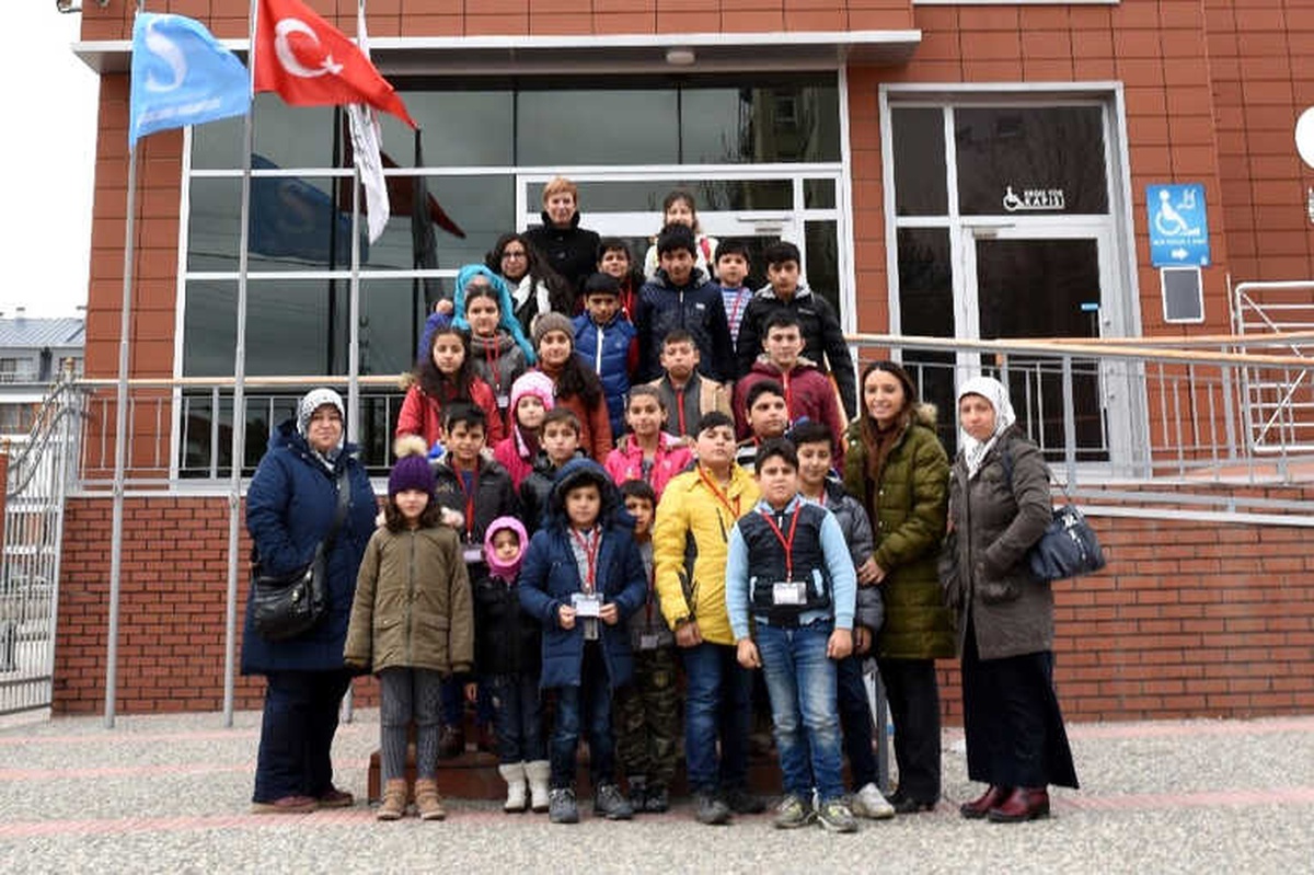 Çocuklar Su Sporları Merkezi\'ni Gezdi