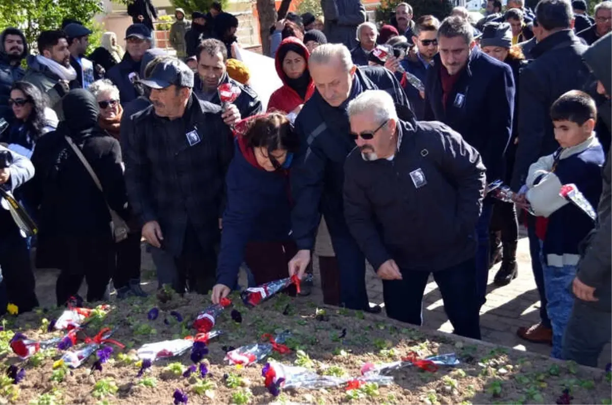 Gazeteci Uğur Mumcu Didim\'de Anıldı