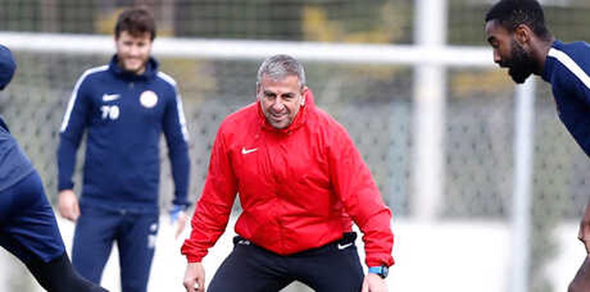 Hamzaoğlu Açıkladı: \'Eto\'o Bizimle Olacak\'