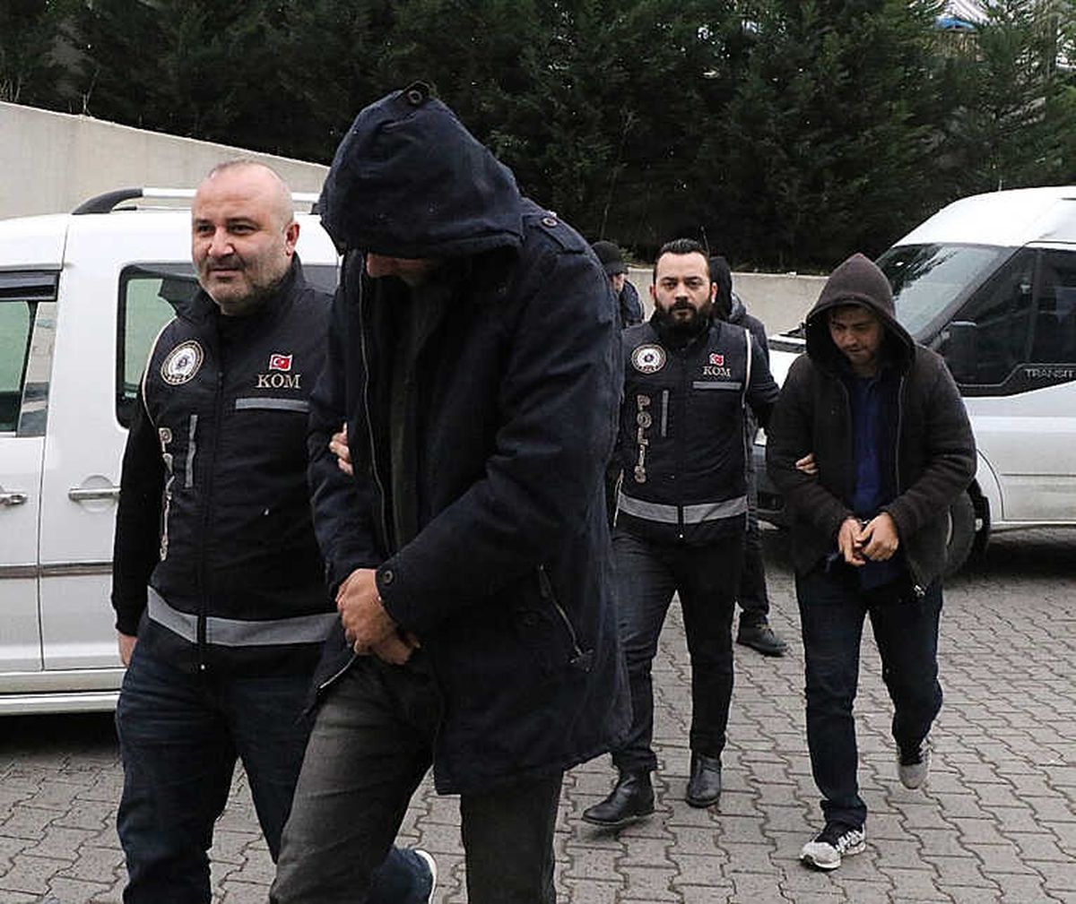 Karabük\'te Ankesörlü Telefon Operasyonunda 5 Asker Adliyeye Sevk Edildi