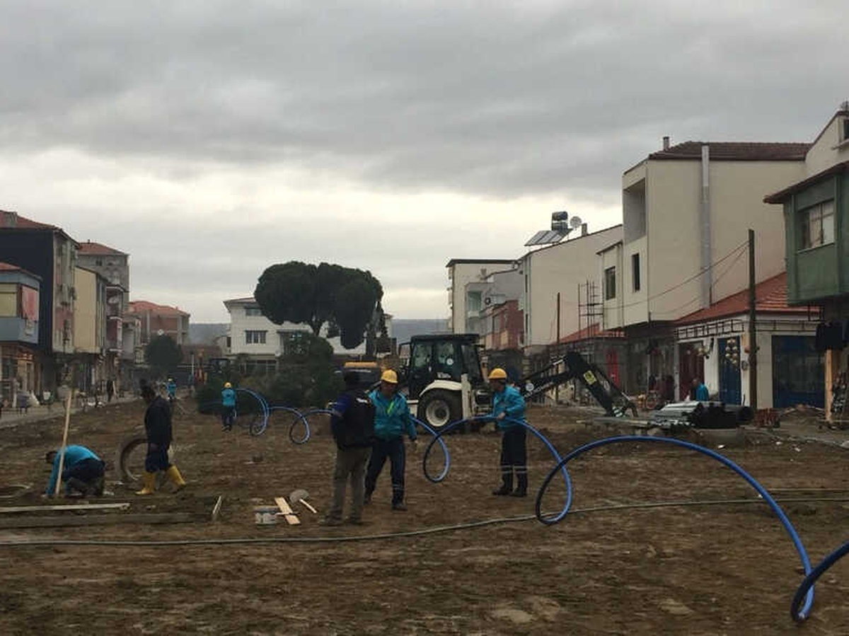 Köprübaşı Kent Meydanı\'nın Altyapısı Tamamlandı
