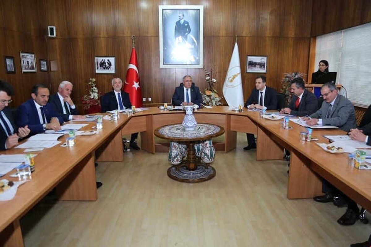 Kütahya Valisi Nayir: Kütahya\'da 10 Ayda 9 Bin 807 Kişi İş Sahibi Oldu