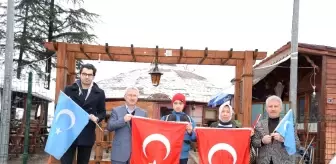 Müslüman Uygurlar İçin Yürüyorlar