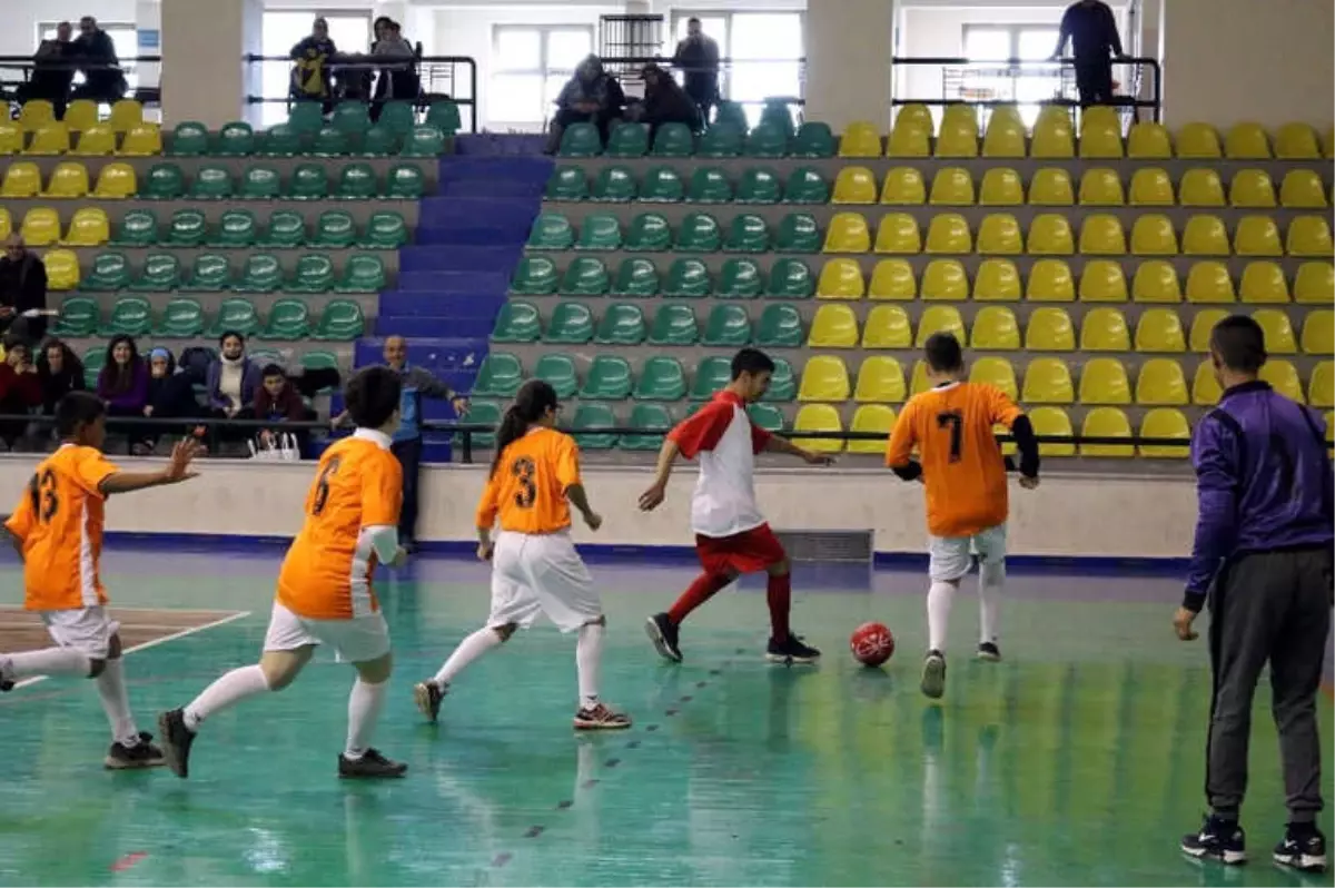 Özel Sporcular Futbol ile Buluştu