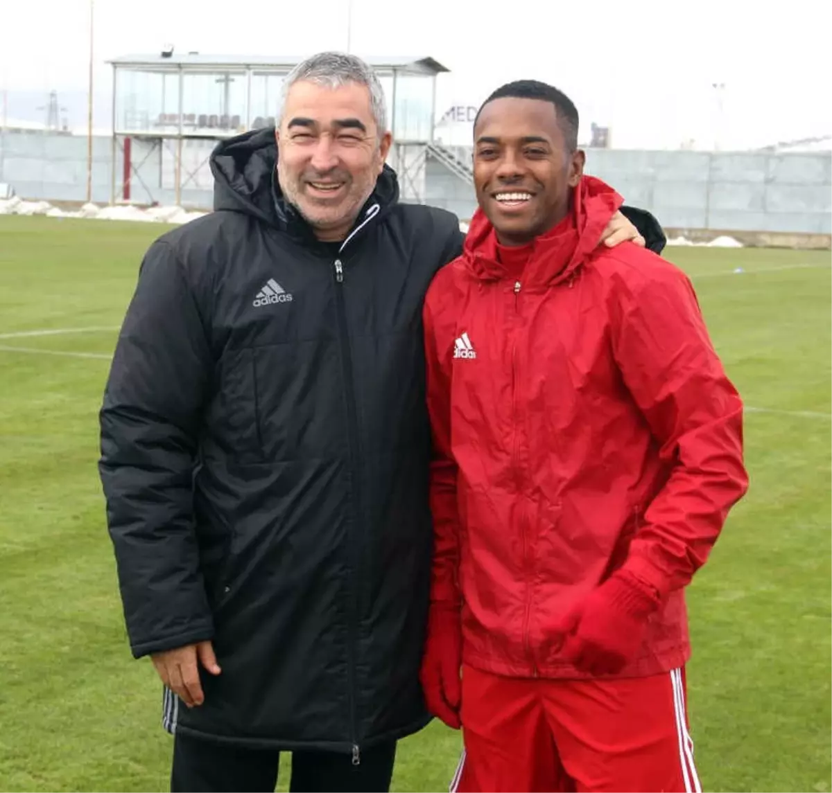 Robinho, İlk Antrenmanına Çıktı