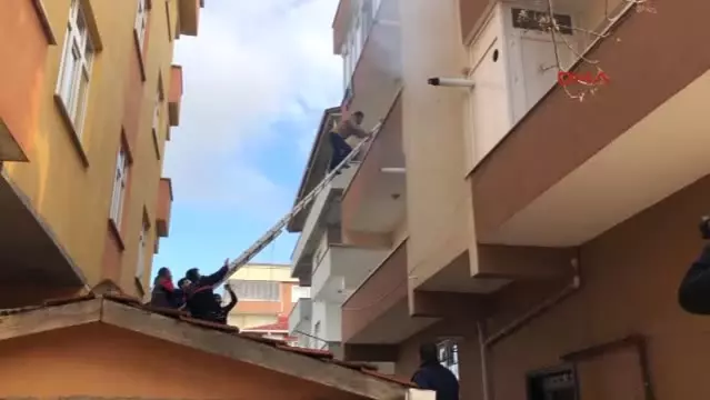 TekirdağYangında Mahsur Kalanlar Merdivenlerle Kurtarıldı, 15 Kişi