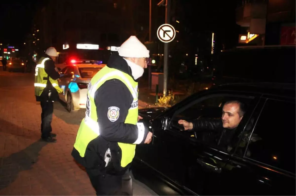 Trafik Polislerinden Gece Denetimi