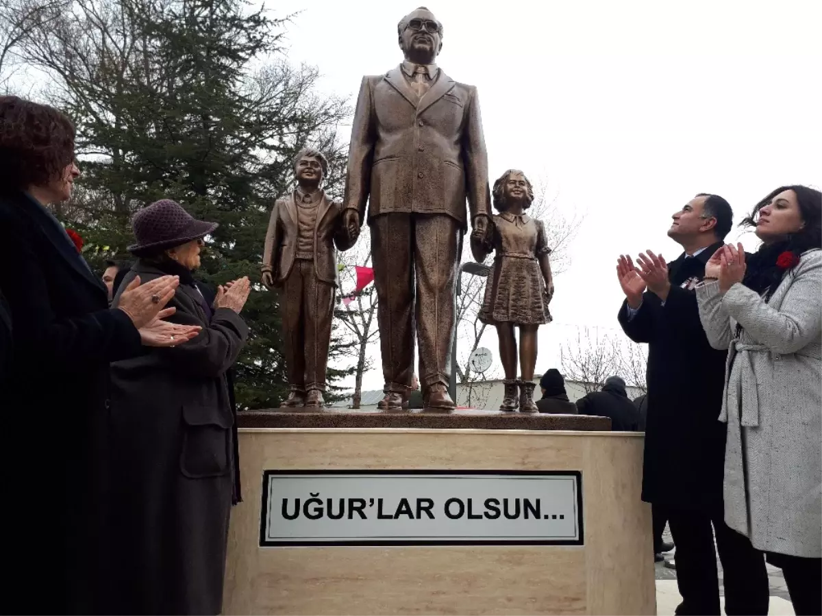 Uğur Mumcu Anıtpark\'ı Açıldı