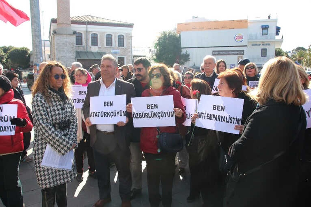 Uğur Mumcu Ölümünün 25\'inci Yılında Anıldı