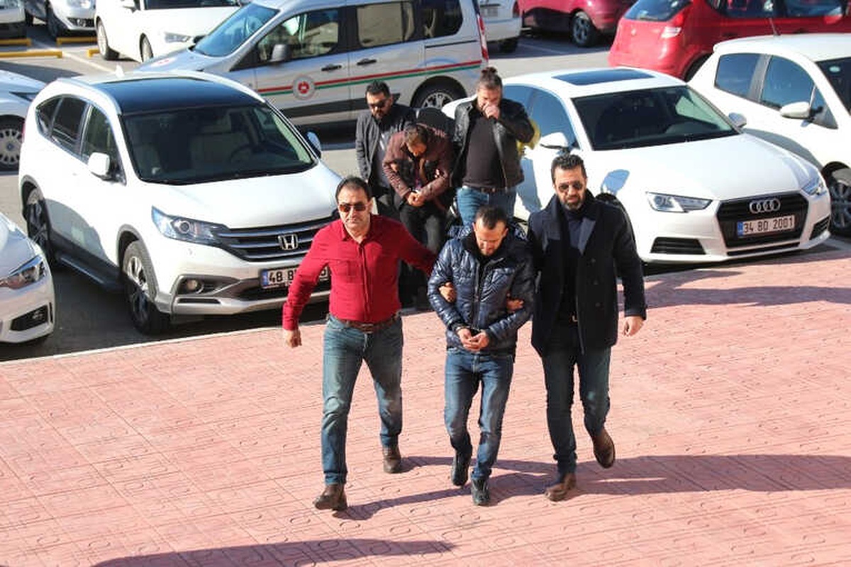 Uyuşturucu Ticareti Suçundan Yakalandılar Serbest Bırakıldılar