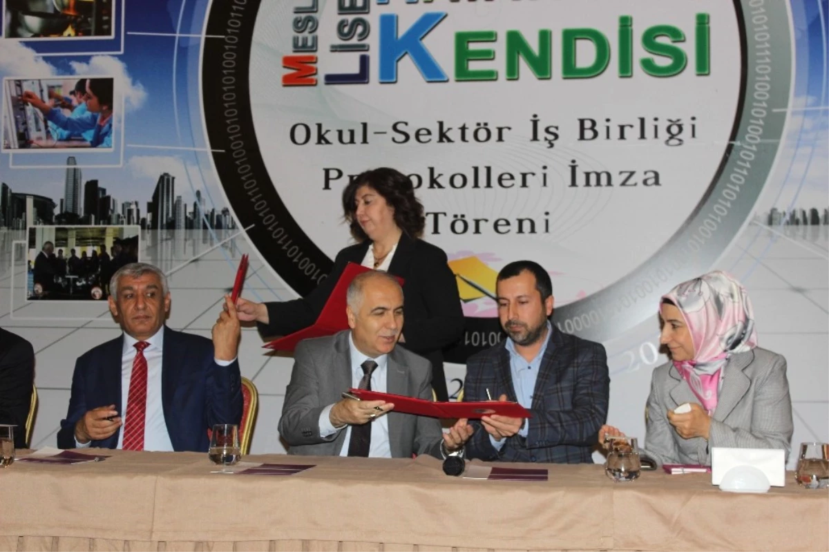 60 İş Adamı ile İşbirliği Protokolü