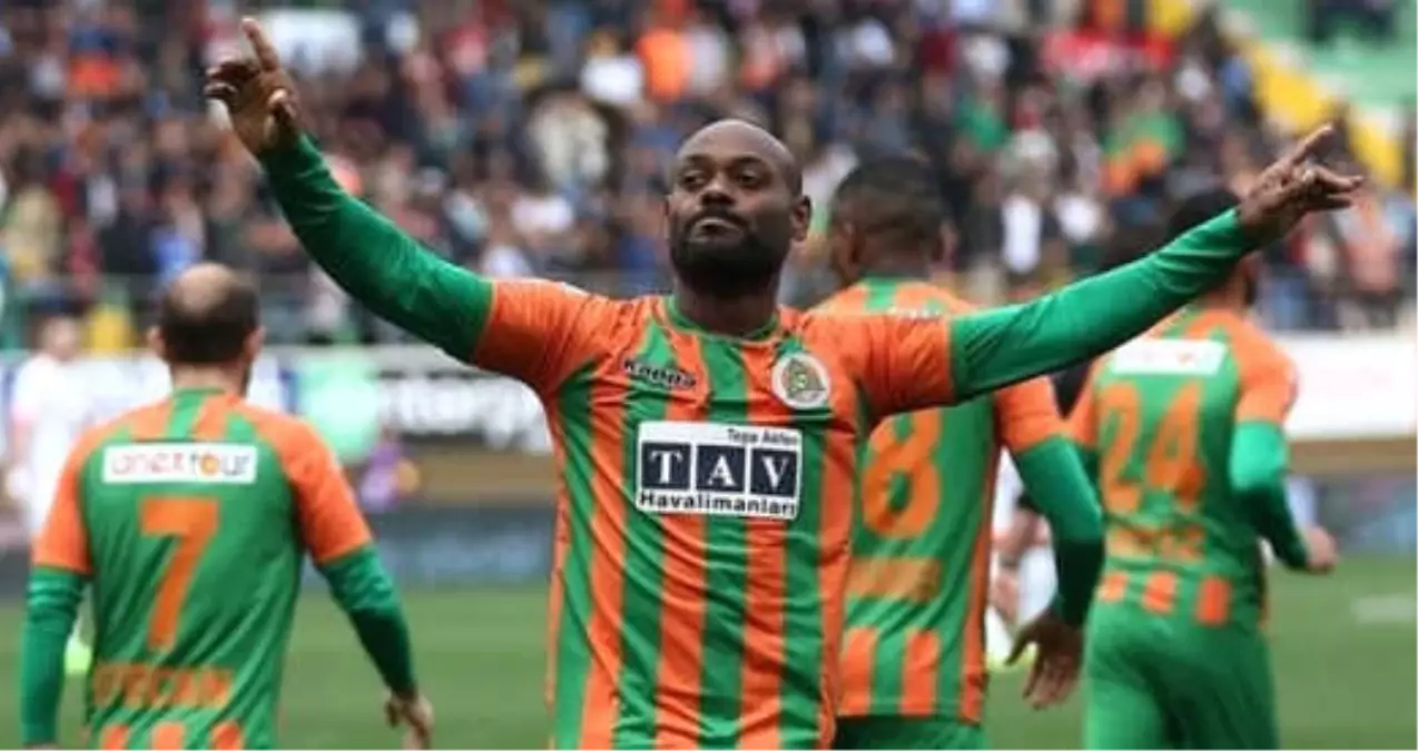 Alanyasporlu Vagner Love Bavulunu Topladı, Beşiktaş\'tan Haber Bekliyor