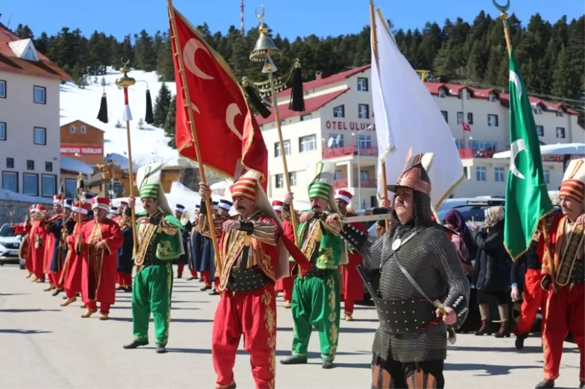 Ayyıldız Mehter Takımı Yeni Mehterleri Eğitiyor