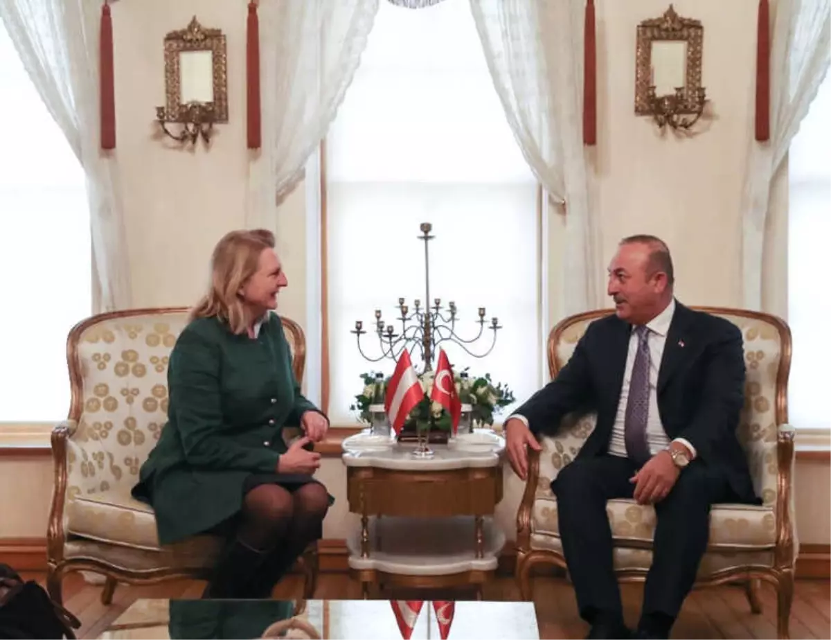Bakan Çavuşoğlu, Avusturya Dışişleri Bakanı Kneissl ile Bir Araya Geldi.