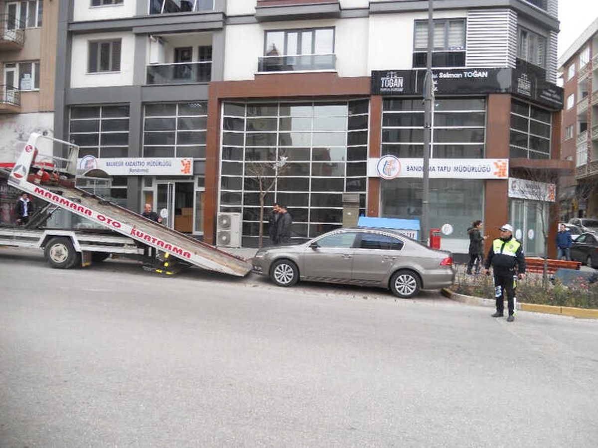 Bandırma\'da 5 Günde 26 Bin TL Trafik Cezası Kesildi