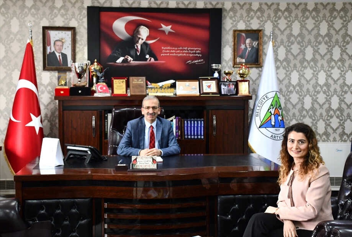 Başkonsolos Koçak\'tan Artvin Belediyesine Ziyaret