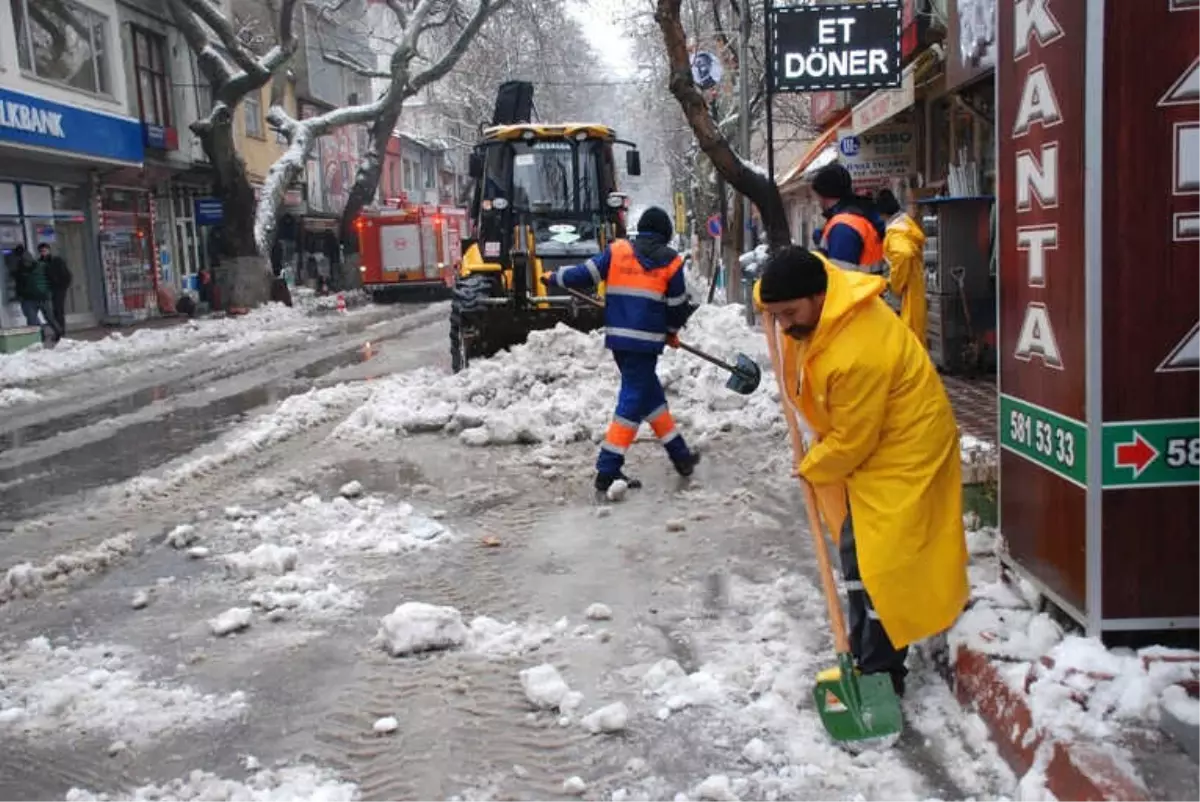 Büyükşehir Kar Timleri Görev Başında