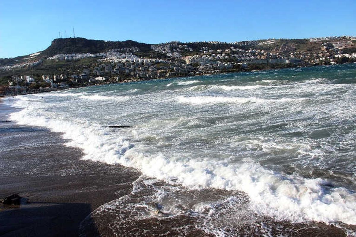 Fırtına Bodrum\'u Vurdu