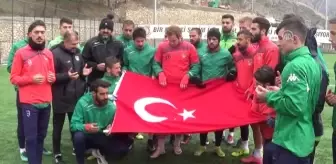 Futbolculardan Antrenman Öncesi Mehmetçik İçin Dua