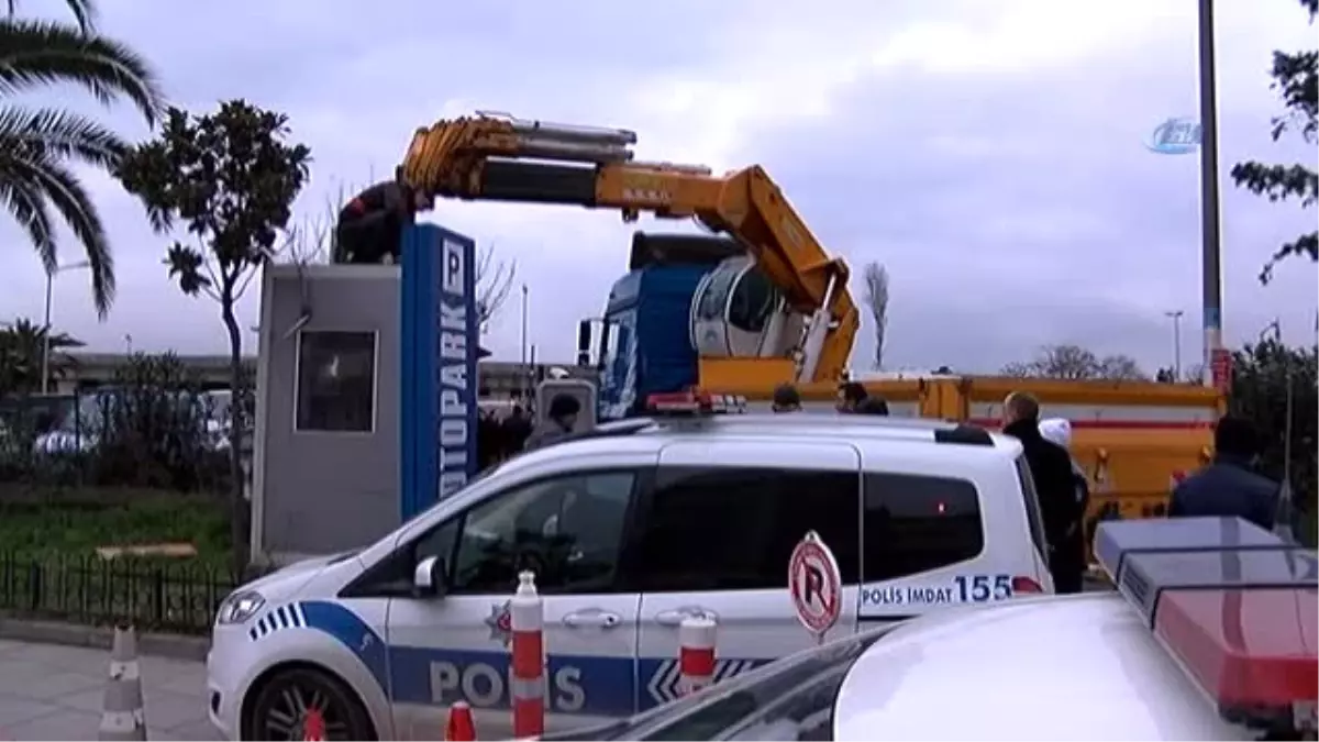 İBB, Kadıköy Belediyesinin Otoparkına El Koydu