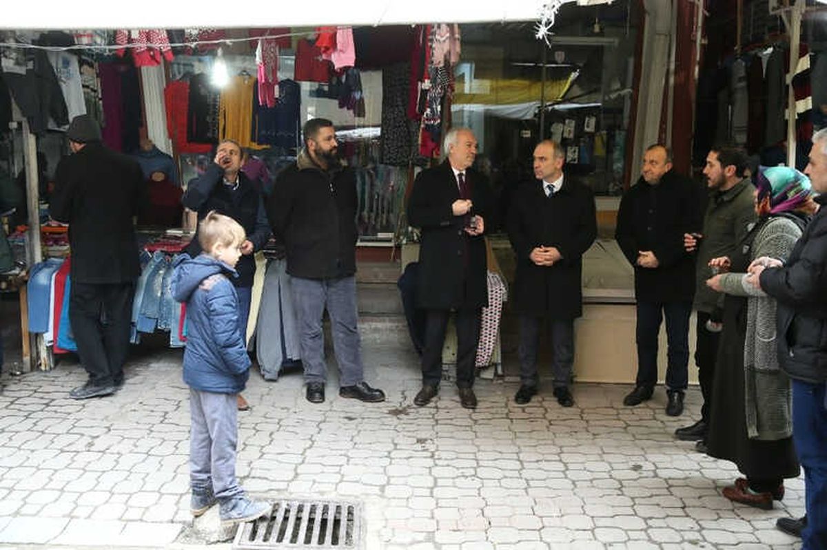 İşporta Pazarı\'nın Üstü Kapatılıyor