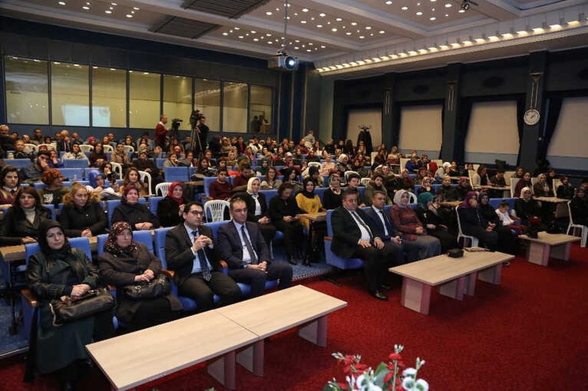 Kaymek\'te 6 Bin 062 Kursiyer Sertifika Aldı